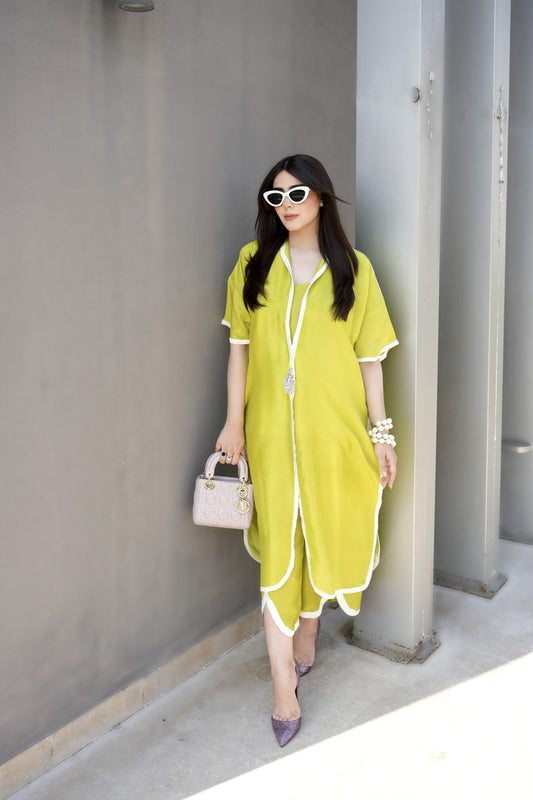 So Ha Caftan Playero Lime green hue to beat the heat and just make your day brighter. This festive ready hue especially curated for modern women. Western wear open cape