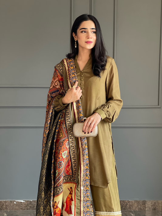 TFC Theme silk Chaddar Wazir Khan A piece of art which shows love 💞 for kashi kari ornately decorated mughal era The heavy embroidered borders on a silk shawl is the heirloom touch Fabric Raw Silk Length 3 yards