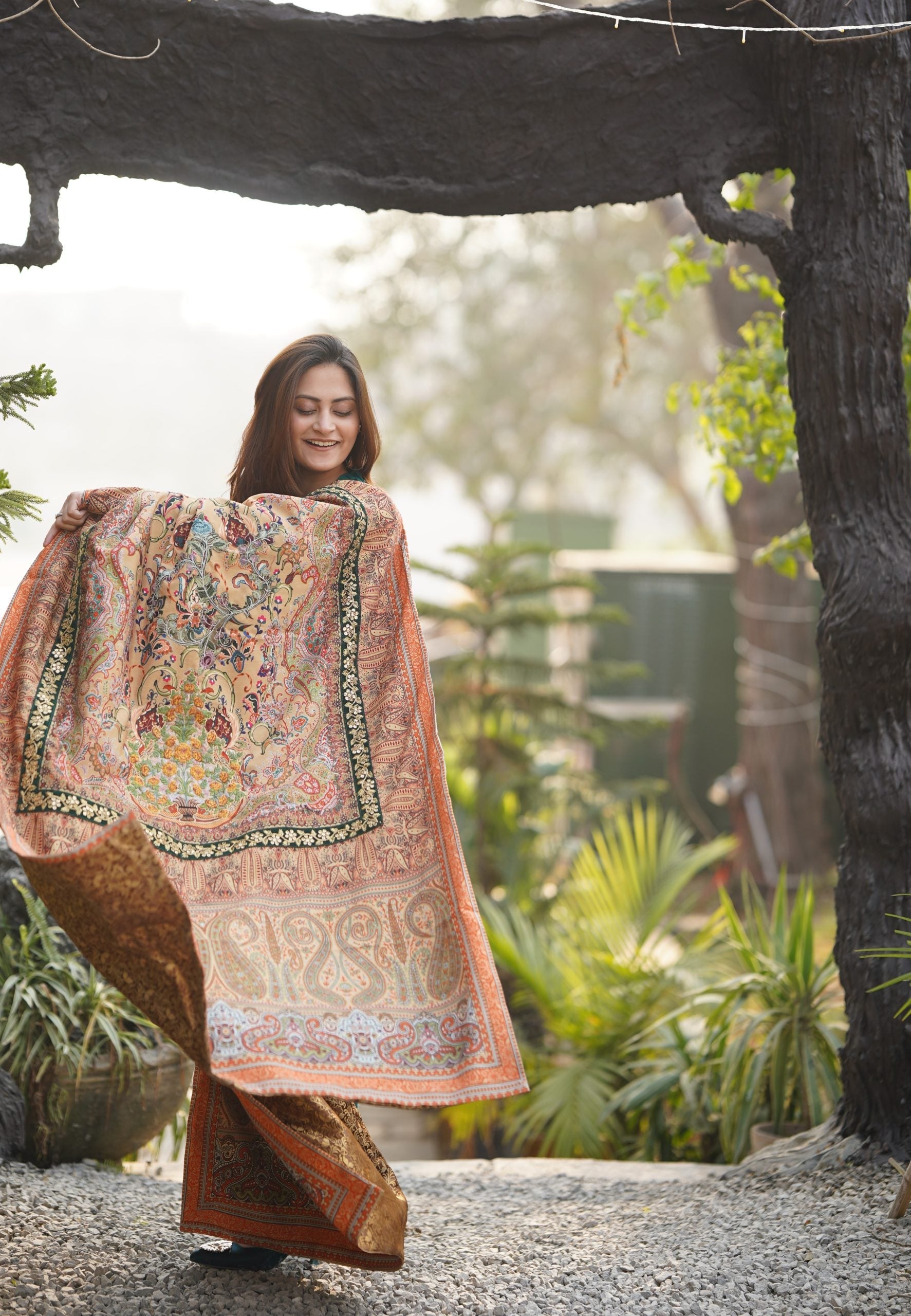 TFC gold shawl